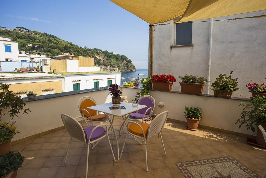 B&B Celestina Ischia 라코아메노 외부 사진