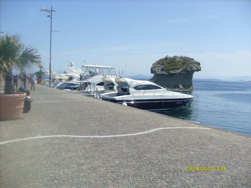 B&B Celestina Ischia 라코아메노 외부 사진