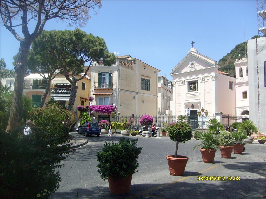 B&B Celestina Ischia 라코아메노 외부 사진