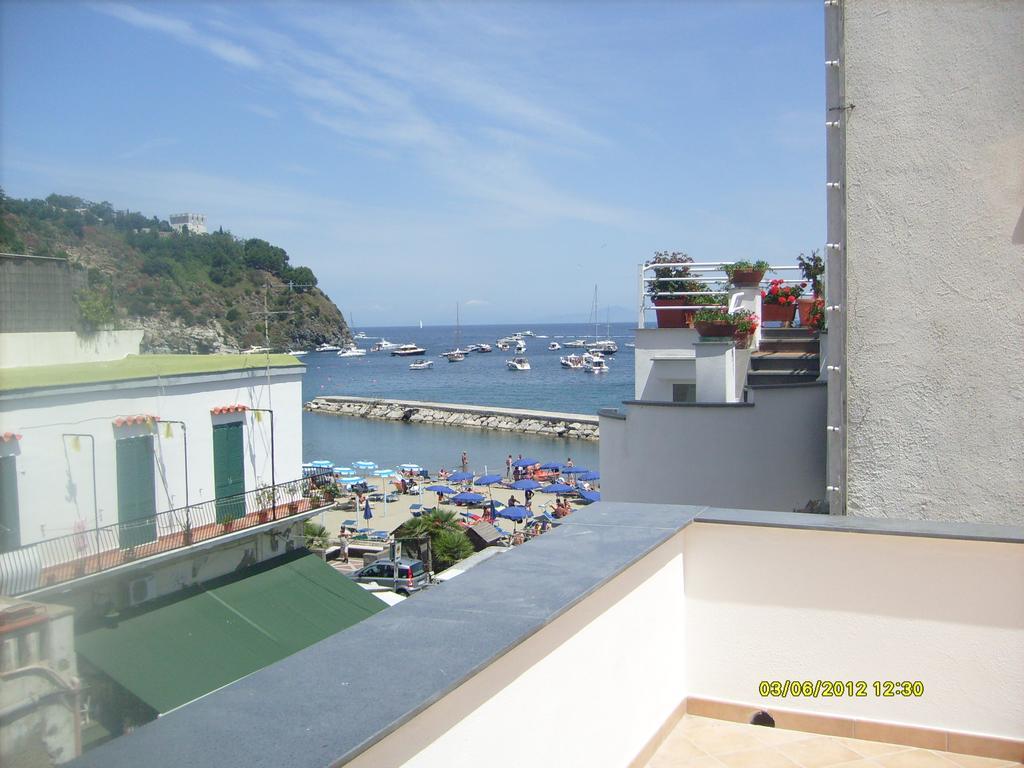 B&B Celestina Ischia 라코아메노 외부 사진