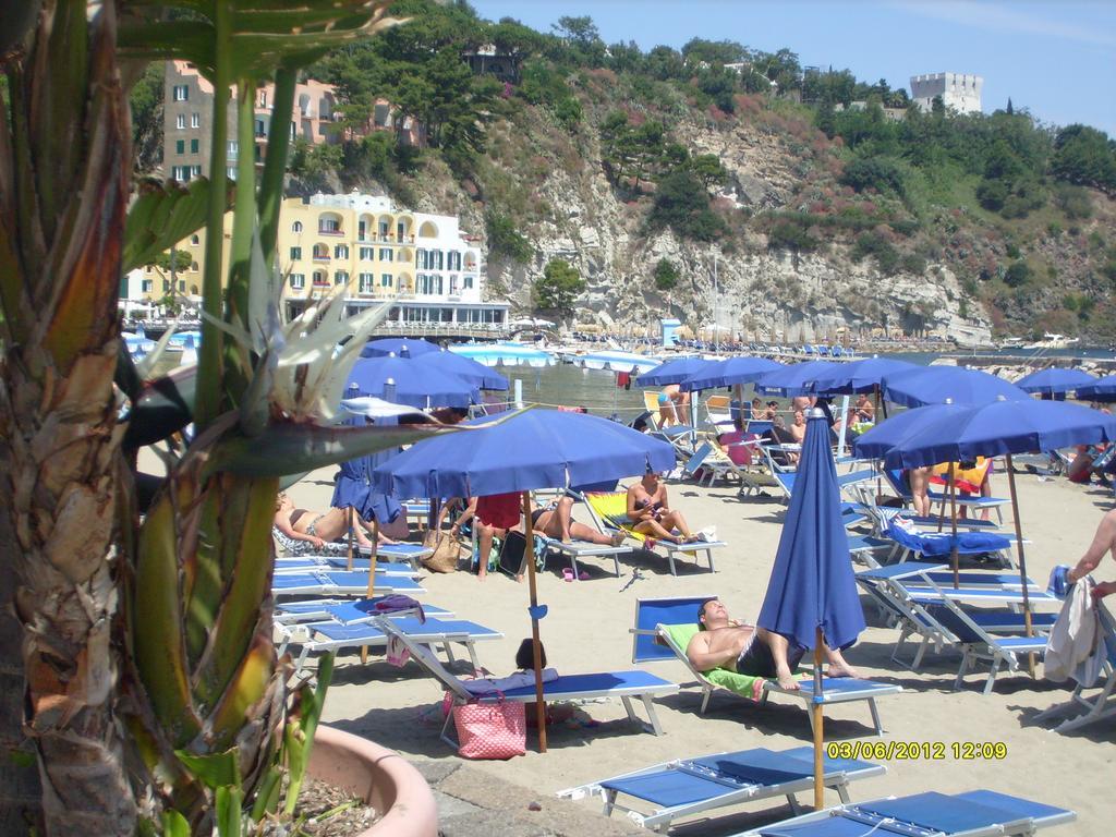 B&B Celestina Ischia 라코아메노 외부 사진