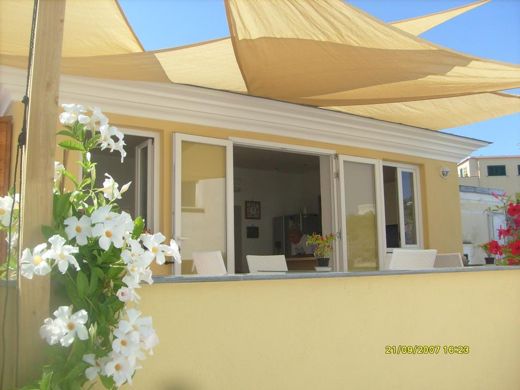 B&B Celestina Ischia 라코아메노 외부 사진