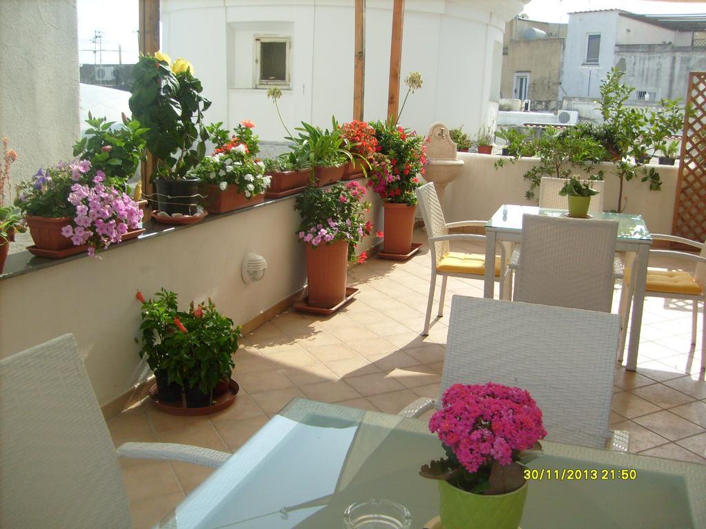 B&B Celestina Ischia 라코아메노 외부 사진
